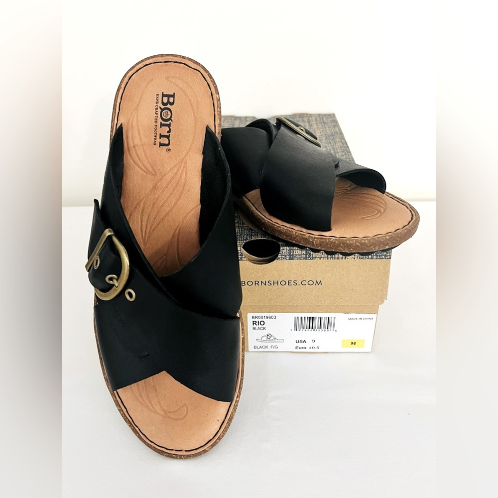 BORN Rio Sandals Size 9